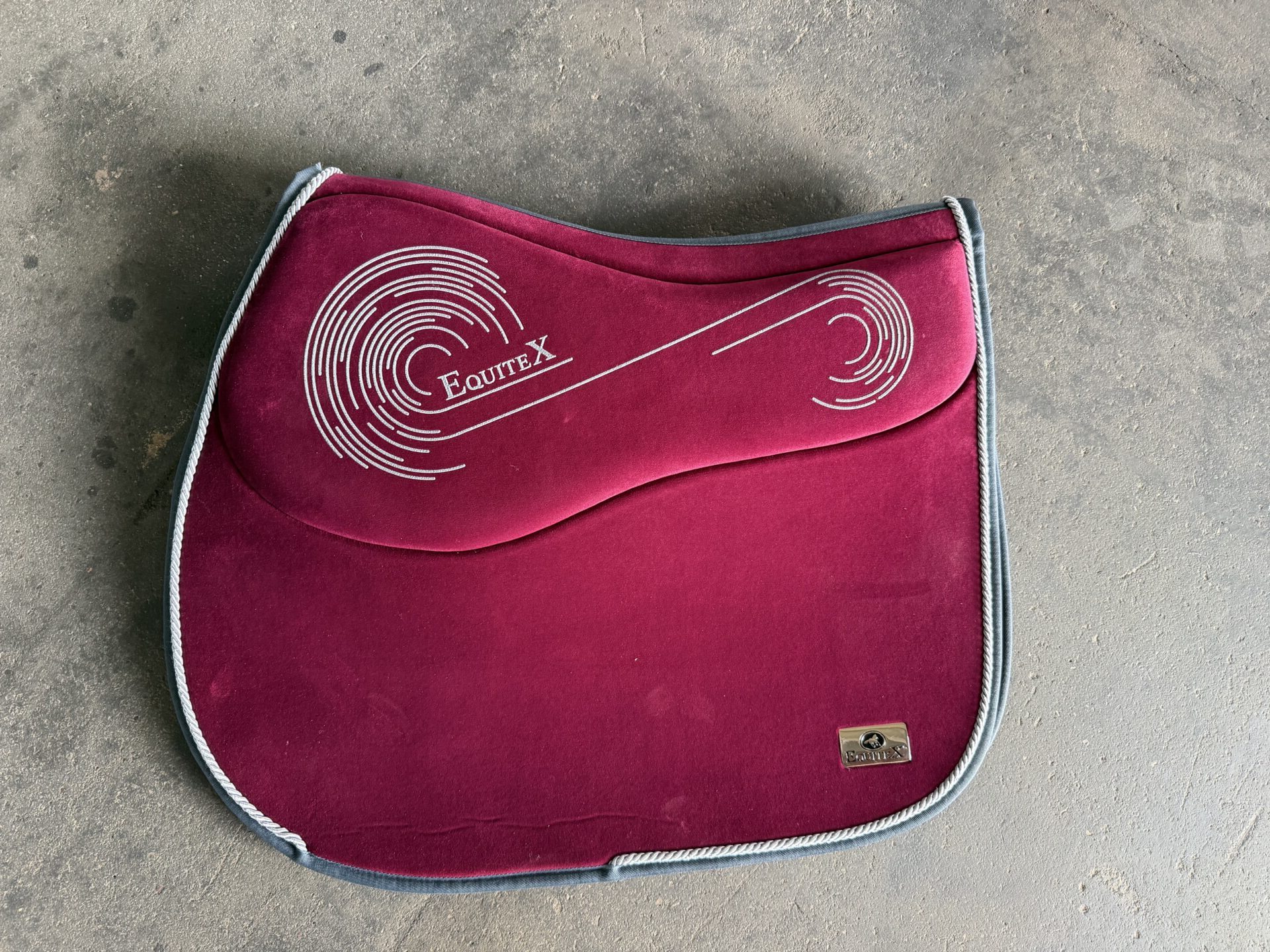 Equitex Ibero Pad – Samt bordeaux