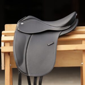 Hidalgo Venice Island leather tree saddle